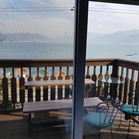 Rainbow Hill Pension Namhae Εξωτερικό φωτογραφία